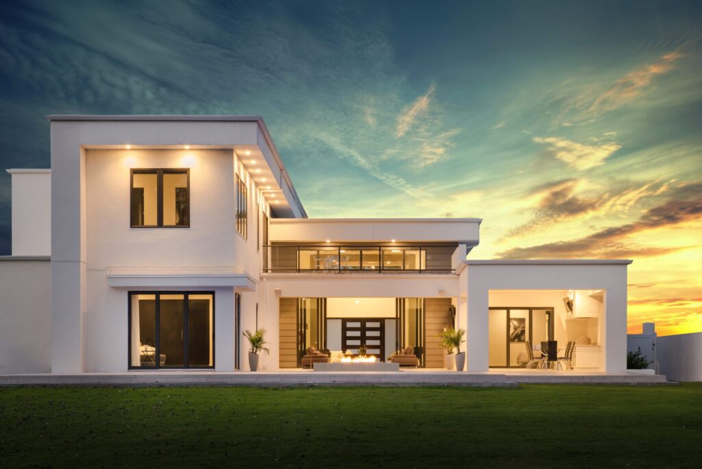 Orlando Luxury Home Design: Maximizing Indoor-Outdoor Space